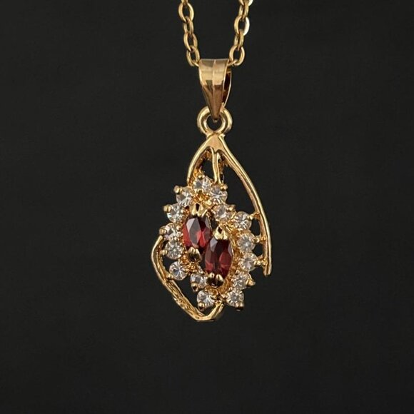 Vintage Garnet Pendant Necklace, Dolphin Ore 18K Gold Electroplate - Picture 5 of 5